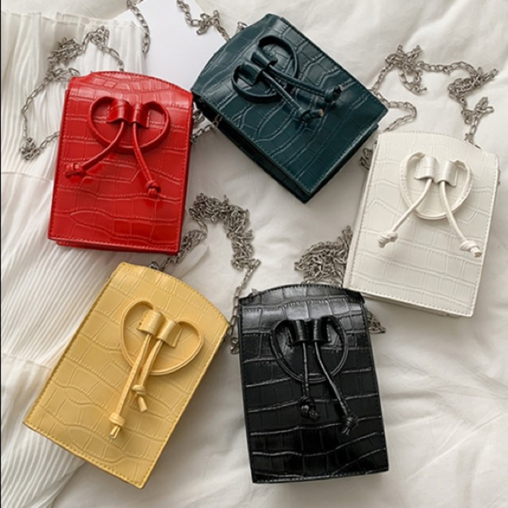 Cute Fashion Mini Crossbody Bah with Silver Chain